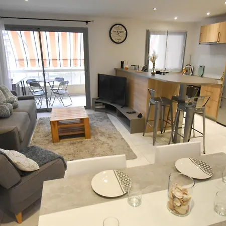 Apartment Forum - Spacieux - Confortable - Terrasse -clim-wifi